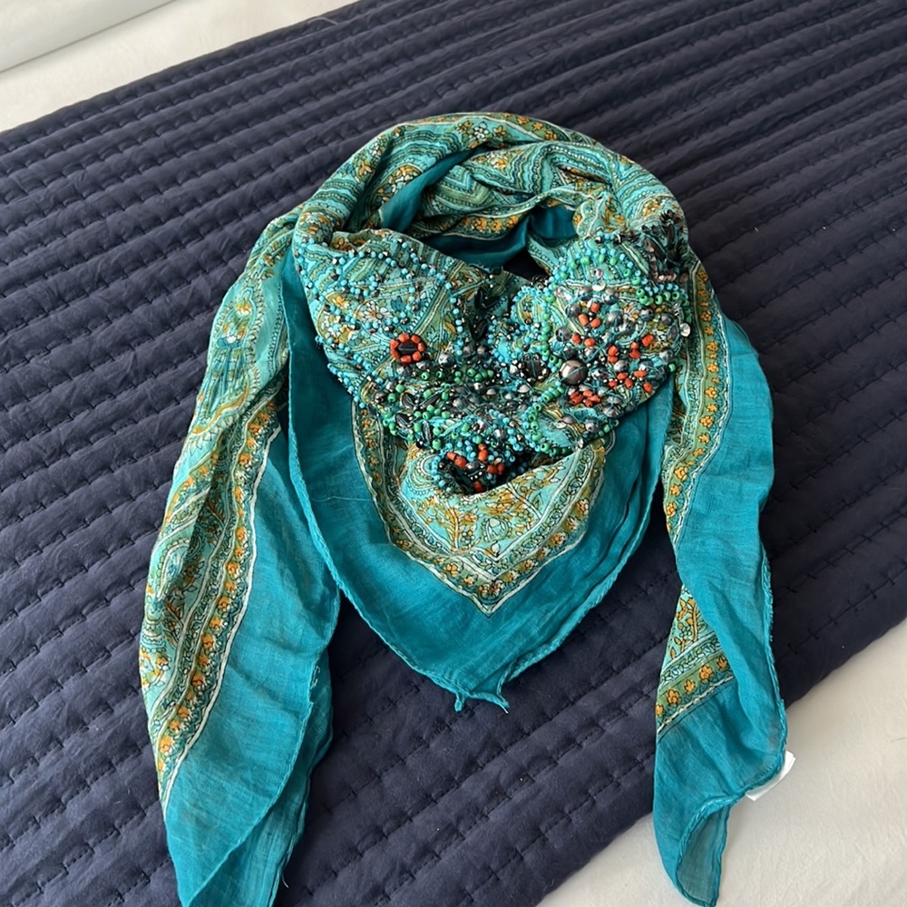 SCARF, HANDMADE IN INDIA, PERFECT FOR DRESS OR WHITE BOTTON SHIRT